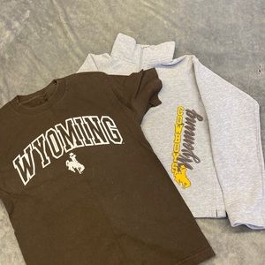 🎉5 for $35🎊 Wyoming Cowboys cropped 1/4 zip and Wyoming t-shirt